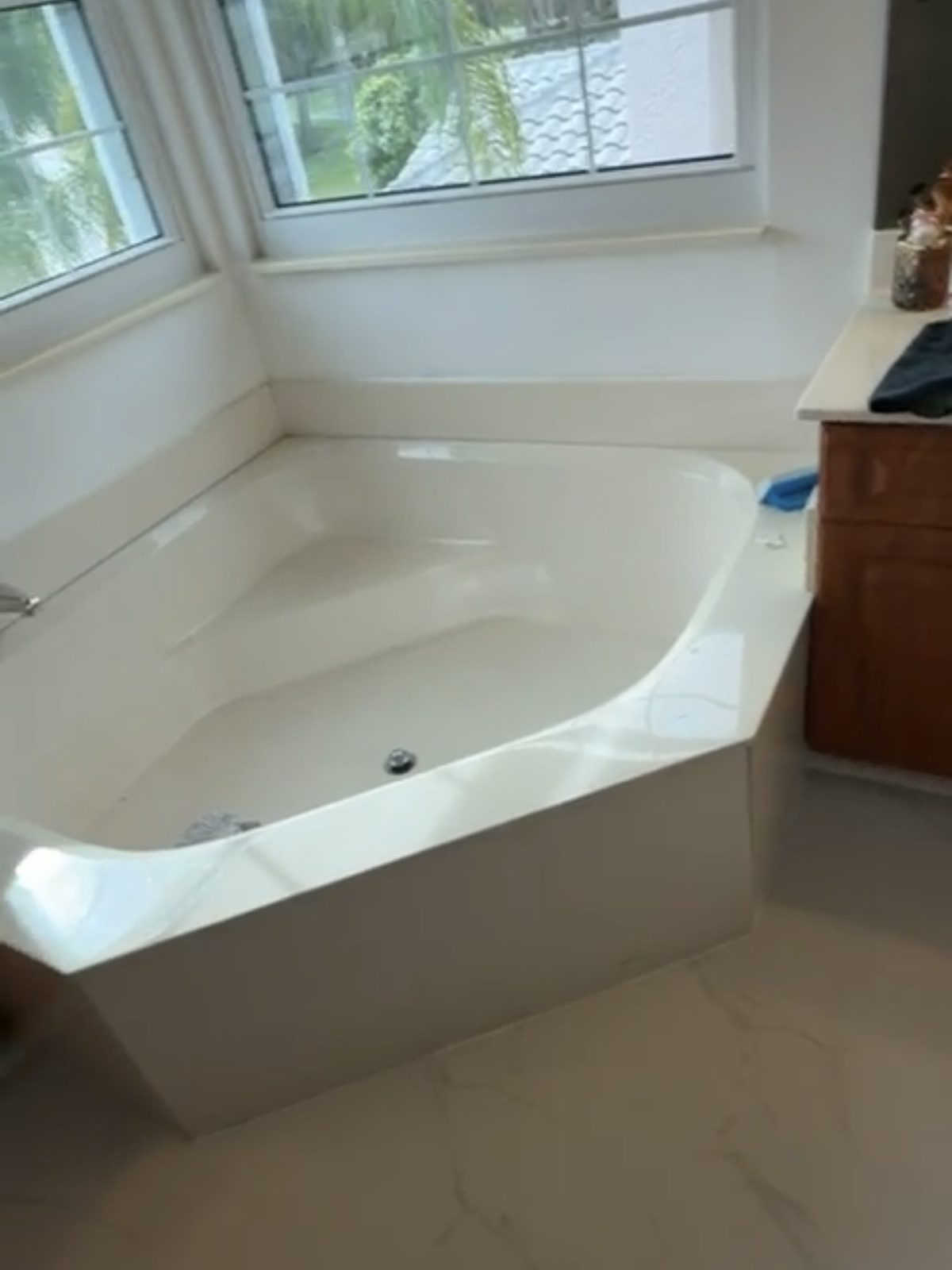 Before: Almond tub to hard white gloss